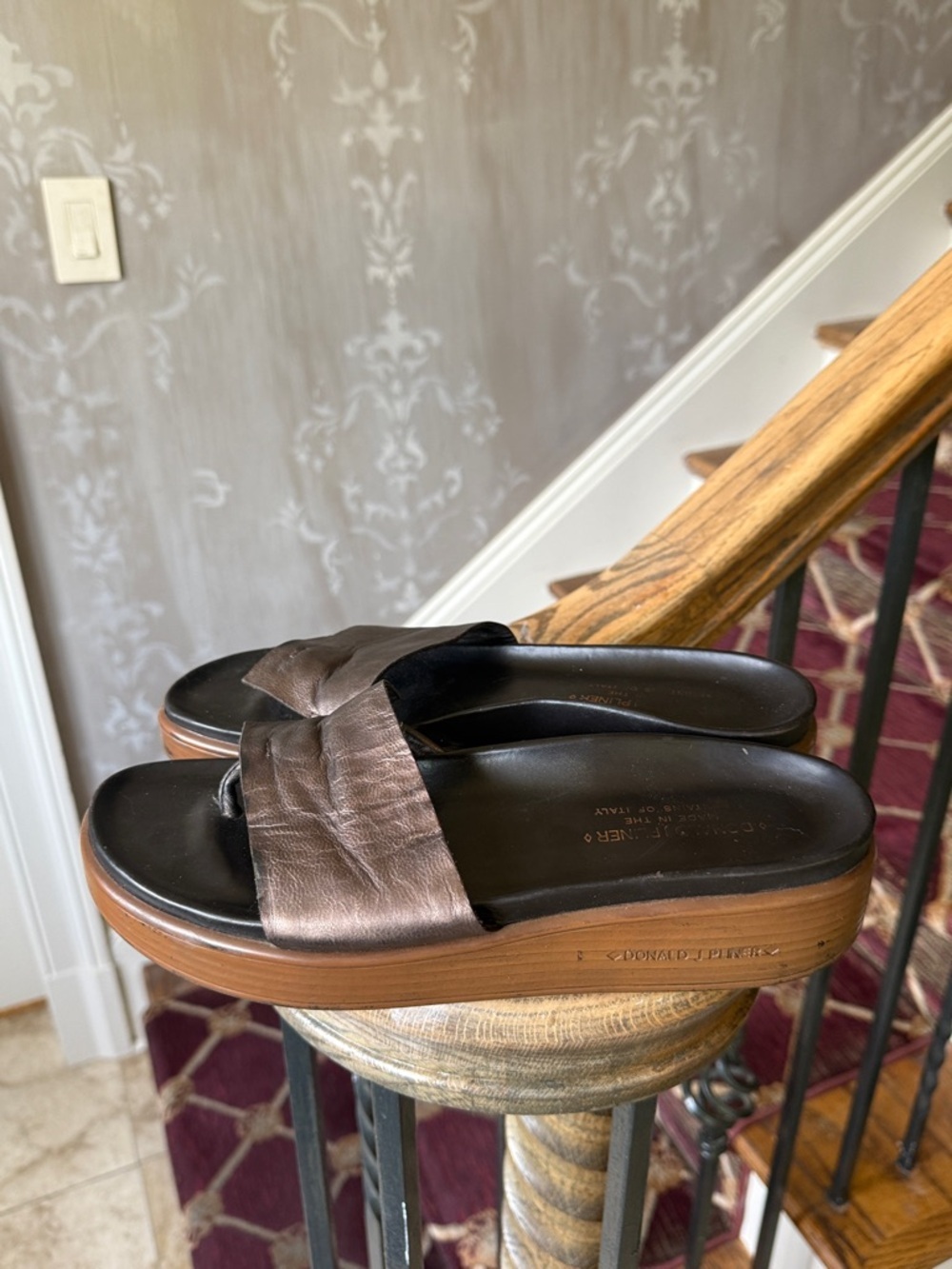 DONALD PLINER FIFI WEDGE SANDAL ladies, size 10 preowned good condition